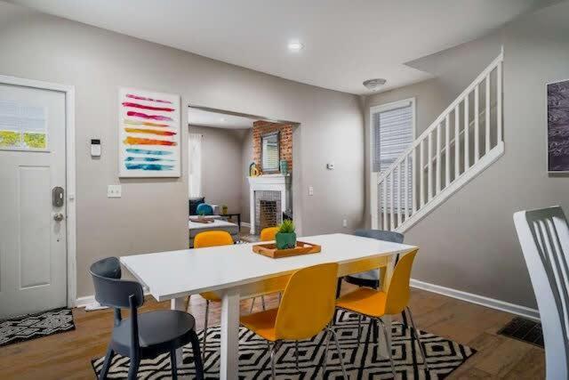 Housepitality - The Lilley Pad - Near Downtown *